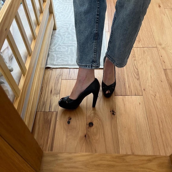 Stuart Weitzman Navy Heels - Picture 6 of 6